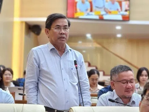 Hàng loạt Phó giám đốc Sở ở Quảng Ngãi nghỉ hưu trước tuổi