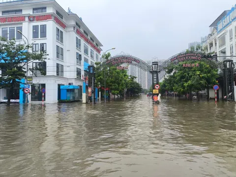 Nhà triệu USD nhưng cứ mưa là ngập