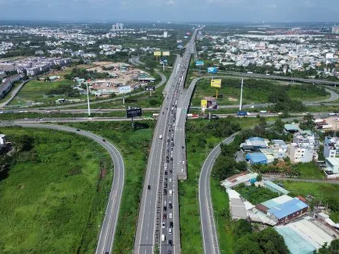Phương án mở rộng cao tốc TPHCM - Long Thành như thế nào để giảm kẹt xe?