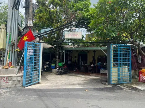 Nhóm người xông vào quán ăn đánh khách, chủ quán, nhân viên
