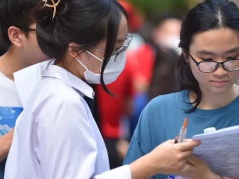 Mùa tuyển sinh lạ chưa từng có: Xét tuyển như canh bạc, thí sinh đỗ trượt mập mờ