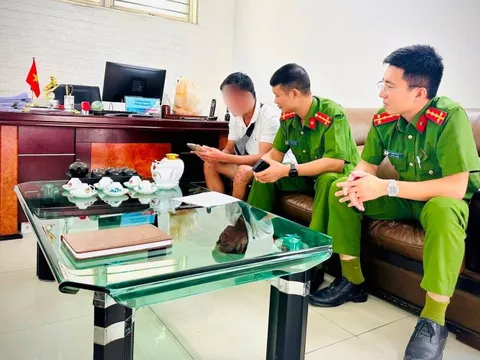 Người đàn ông đến mở tài khoản mới của chính mình và nạp vào 150 triệu đồng: Nhân viên VietinBank vừa giao dịch, vừa báo luôn công an phường