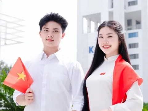 Loạt trường đại học tặng mỗi sinh viên 100.000 đồng dịp Quốc khánh 2/9