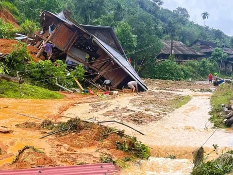 Mưa bão tàn phá, Thanh Hóa công bố tình huống khẩn cấp 2 xã biên giới