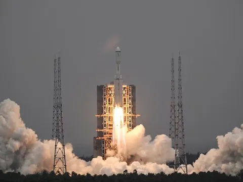 Trung Quốc tăng tốc trong cuộc đua với Starlink của Elon Musk