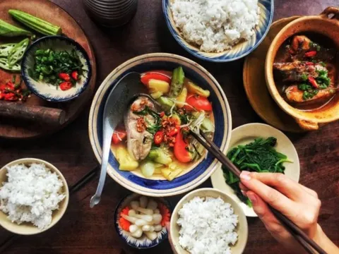 Một thói quen đang âm thầm "phá nát" dạ dày từng ngày: Nhiều người Việt mắc mà không hề hay biết