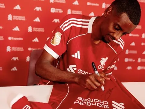 Liverpool chiêu mộ Alexander Isak 125 triệu bảng, phá kỷ lục bóng đá Anh