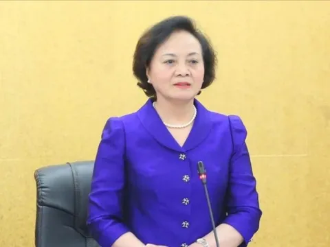 Bộ trưởng Nội vụ: Báo cáo Bộ Chính trị vấn đề tiền lương, phụ cấp trong tháng 9