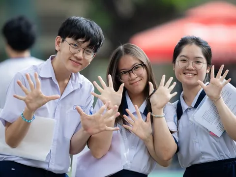 Học sinh, sinh viên học giỏi được vay tiền lãi suất thấp