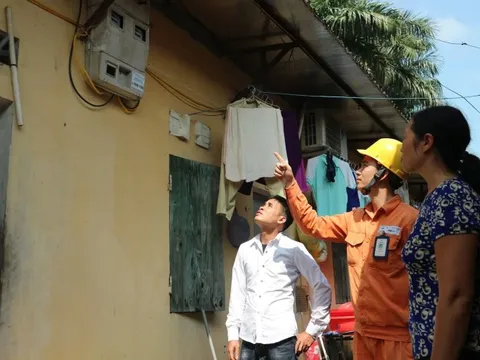 Mạng xã hội ồn ào nghi ngờ hóa đơn tiền điện, EVNNPC nói chưa nhận được phản ánh tăng bất thường