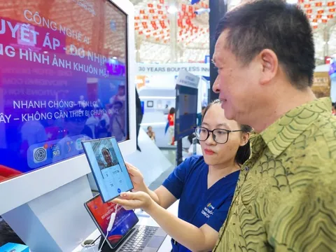 FPT giới thiệu ứng dụng AI trong giáo dục và y tế tại Triển lãm thành tựu A80