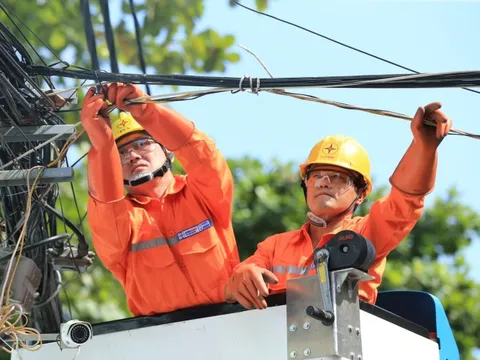 Đề xuất đưa khoản lỗ 44.792 tỉ đồng của EVN vào giá điện