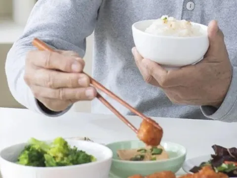 Người sống thọ thường có 5 thói quen ăn uống