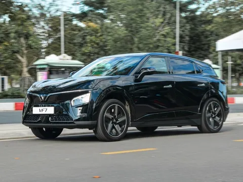 VinFast ra mắt VF 6, VF 7 ở Ấn Độ với tên gọi mới