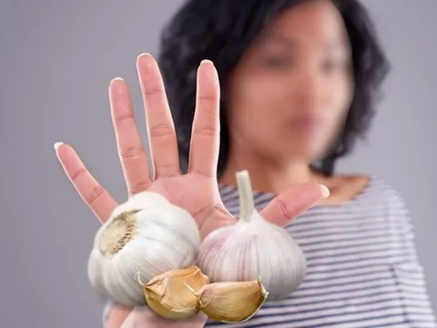 Cứ bỏ tỏi vào ngăn đá và dùng theo cách này, ai cũng tấm tắc khen