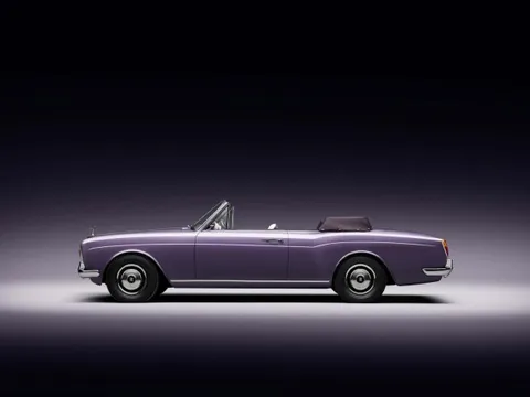 Xe mui trần Rolls-Royce Corniche khác lạ với bản độ điện hóa