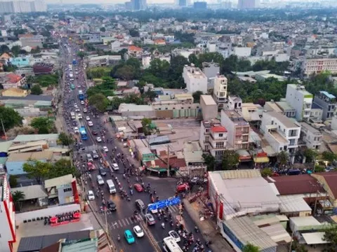 TPHCM tăng cường xử lý ùn tắc trên Quốc lộ 13 và đường Mỹ Phước - Tân Vạn