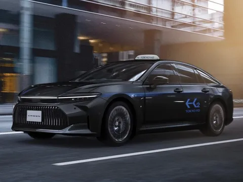 Tokyo triển khai đội taxi Toyota Crown chạy pin nhiên liệu hydro
