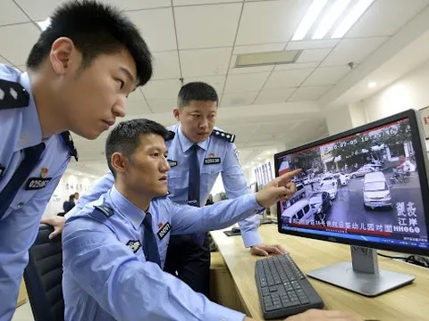 Rà soát toàn hệ thống, ngân hàng phát hiện 7 chủ tài khoản thất nghiệp nhưng rút hơn 111 tỷ đồng/người: Công an vào cuộc đánh sập đường dây rửa tiền hơn 1.864 tỷ đồng