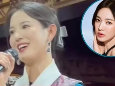 Thôn nữ quá giống Song Hye Kyo khiến trang viên thành điểm du lịch 'hot'