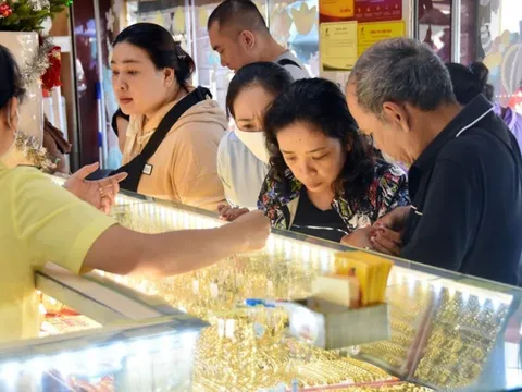 Đánh thuế giao dịch vàng