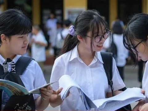 Thủ tướng yêu cầu tăng cường kiểm tra các khoản thu đầu năm học