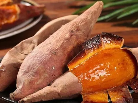 Nên mua khoai lang củ thon dài hay tròn mập? Người sành ăn chỉ mua một loại