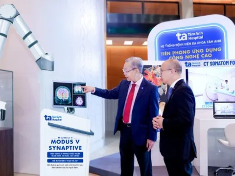 Bệnh viện Tâm Anh giới thiệu công nghệ robot, AI tại tòa nhà Quốc hội