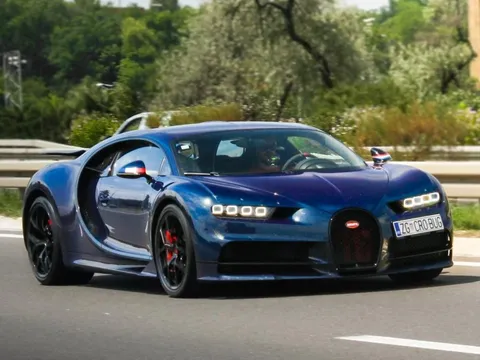 Bugatti Chiron khi đổ đầy bình xăng sẽ đi được bao nhiêu km?