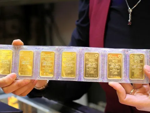 Thủ tướng yêu cầu thu hẹp chênh lệch giá vàng trong nước và thế giới