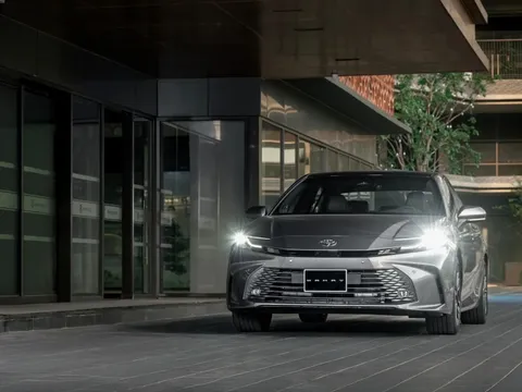 Sedan tiền tỷ ở Việt Nam - khi 'ông vua' cũng khóc