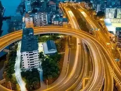 Biết ngôi nhà ở vị trí vàng, gia chủ đòi đền bù 1000 tỷ đồng mới di dời, chủ đầu tư tuyên bố: “Chúng tôi không cần nữa, muốn ở bao lâu thì ở”