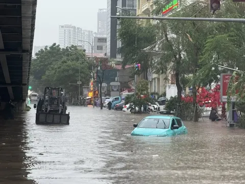 Lưu ý khi đi ôtô điện mùa mưa ngập?