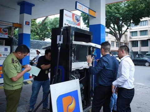 Tổng công ty Dịch vụ Xăng dầu Petrolimex sáp nhập Tập đoàn Xăng dầu