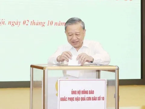 Tổng Bí thư Tô Lâm quyên góp ủng hộ đồng bào khắc phục hậu quả bão số 10