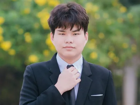 Từ chối 3 suất học bổng Mỹ, nam sinh trường "làng" quyết tâm chọn học tại Việt Nam