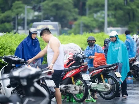 Nhiều người Hà Nội hôm nay ra đường là mất... ngày lương!