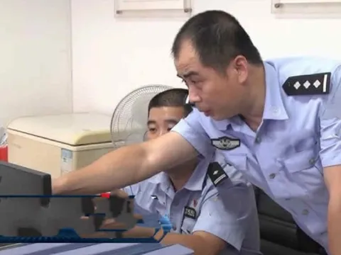Tài khoản của người phụ nữ bị trừ hơn 2 triệu đồng mà không cần cung cấp mã PIN hay OTP: Cảnh sát ra tay kịp thời, bảo toàn hơn 5,4 tỷ tiền tiết kiệm