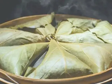 Cây dại có tên rất lạ, xưa mọc bờ bụi không ai "ngó" nay nhặt quả bán có ngay 700.000 đồng/kg