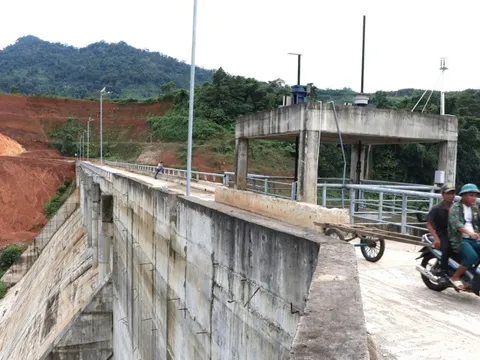 Clip: Chủ đầu tư vướng lao lý, thủy điện 750 tỉ ở Đà Nẵng “đứng bánh”