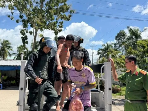 Tạm giữ 9 kẻ cầm đầu vụ hơn 300 học viên phá rào trốn khỏi cơ sở cai nghiện ở An Giang