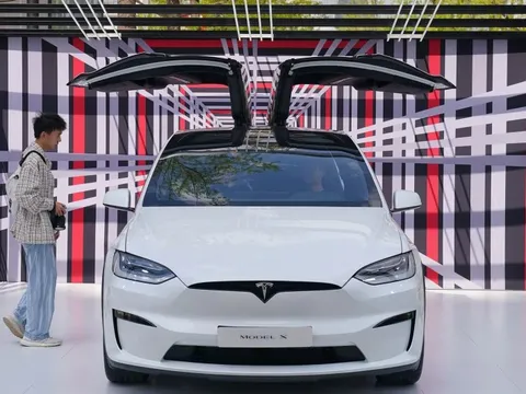 Doanh số Tesla tăng mạnh trước hạn chót giảm thuế cho xe điện tại Mỹ