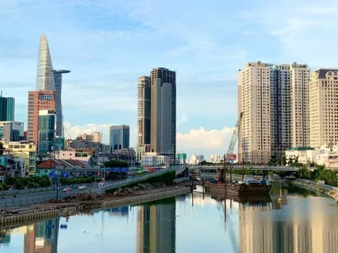 Giá chung cư hạng sang ở TPHCM đã lên 222 triệu đồng/m2