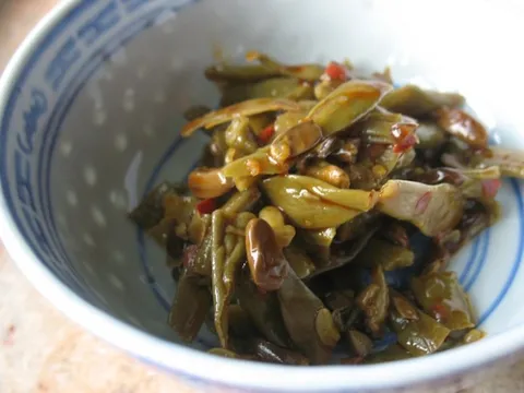 Loại rau dài nhất Việt Nam, vừa bổ xương vừa ngừa ung thư, ở quê mọc um tùm như cỏ