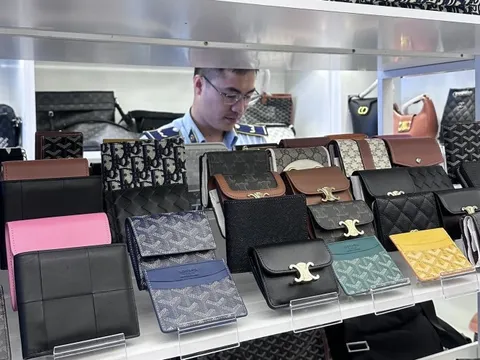 Loạt cửa hàng buôn bán hàng hiệu giả ở Đà Nẵng