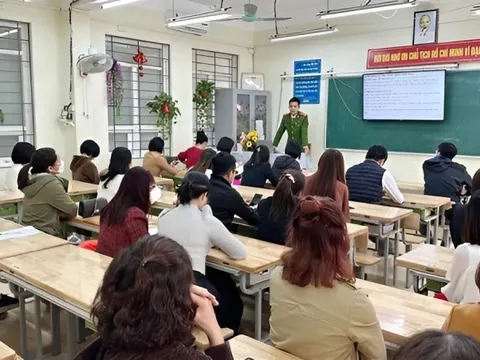 Cảnh báo khẩn phụ huynh toàn quốc về vấn đề sổ liên lạc