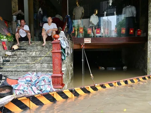 Ôtô bị ngập nước, ngâm nước - sửa chữa tốn kém thế nào?