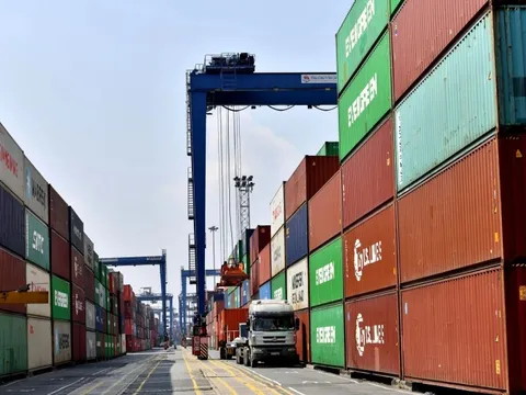 Ngành logistics tìm lời giải cho bài toán 'xanh hóa'