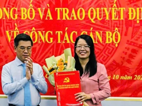 Bà Nguyễn Thị Ánh Hoa giữ chức Bí thư Đảng ủy Saigontourist Group