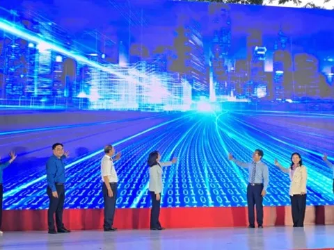 TPHCM phát động phong trào Bình dân học vụ số